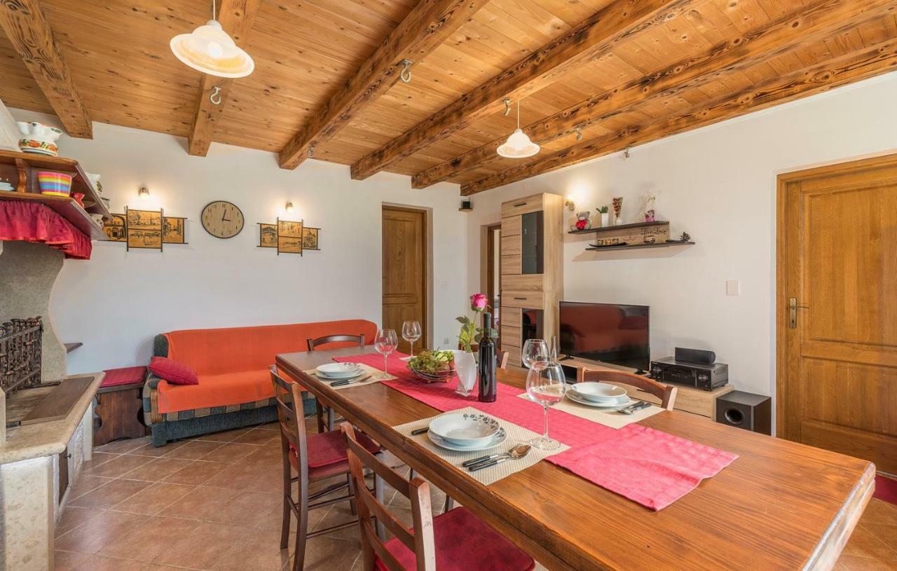 Holiday House Antonio Пореч Экстерьер фото